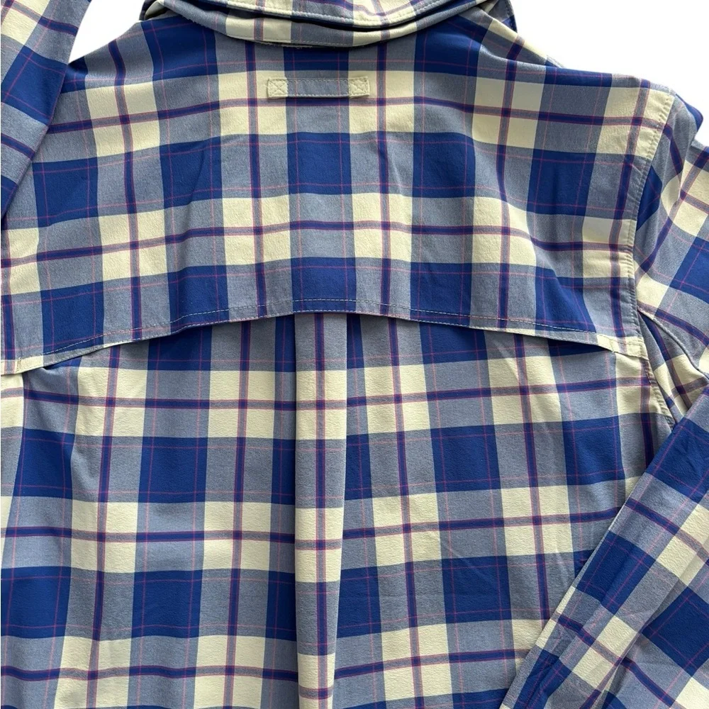 Duluth Trading Co Women’s size M activewear fishing hiking blouse. Prelo… - Picture 3 of 13